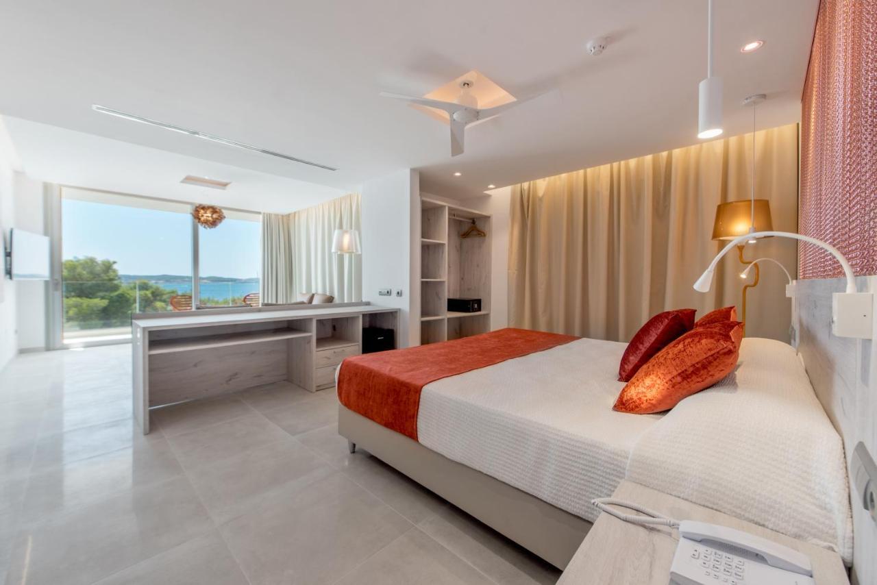 Sant Antoni de Portmany Hotel Abrat מראה חיצוני תמונה
