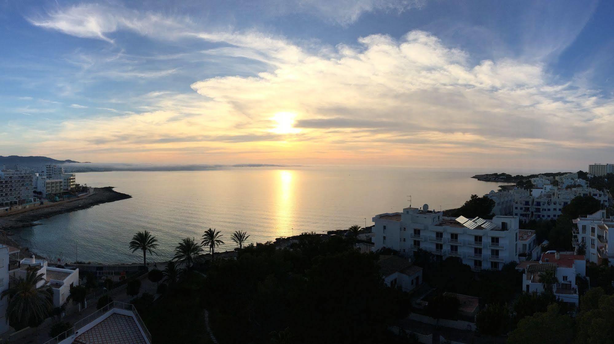 Sant Antoni de Portmany Hotel Abrat מראה חיצוני תמונה